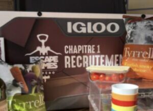 Glacière EGA chapitre 1 avec son contenu d'aliment d'apéritif